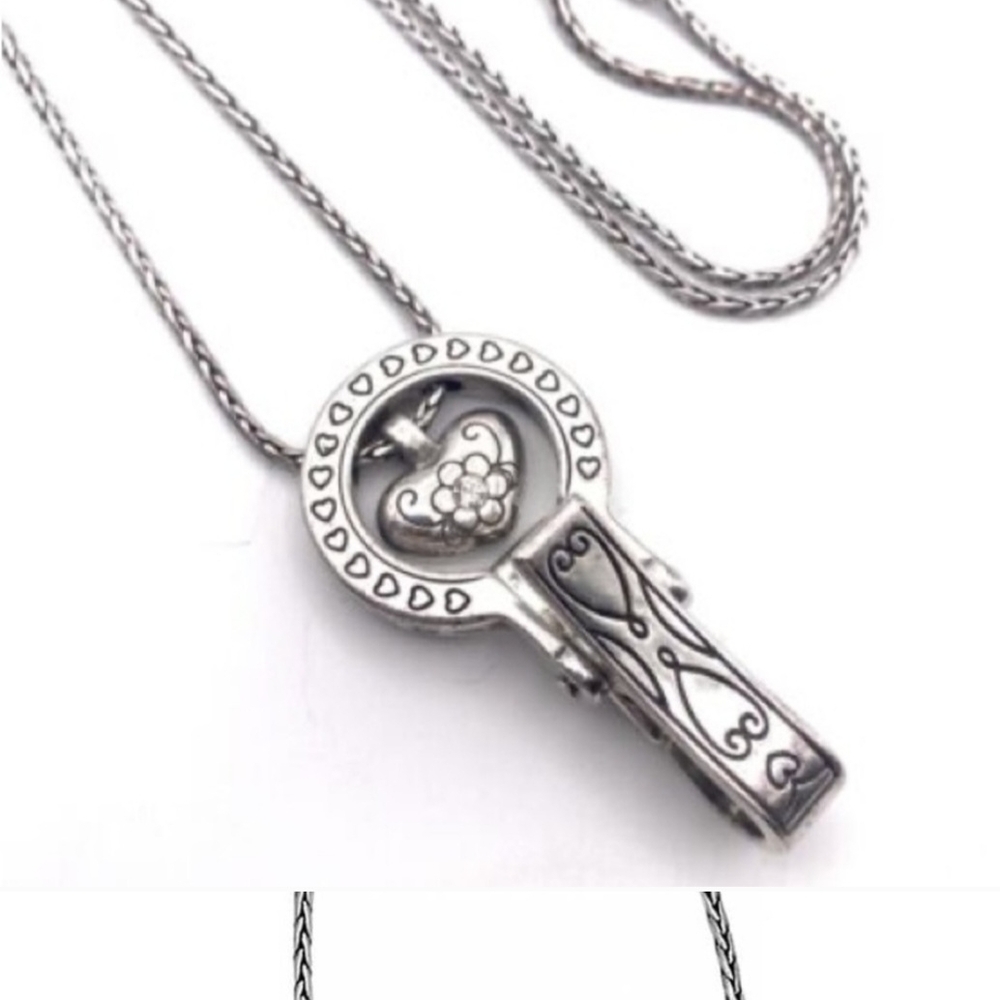 Elegant Silver Heart Key Pendant Necklace